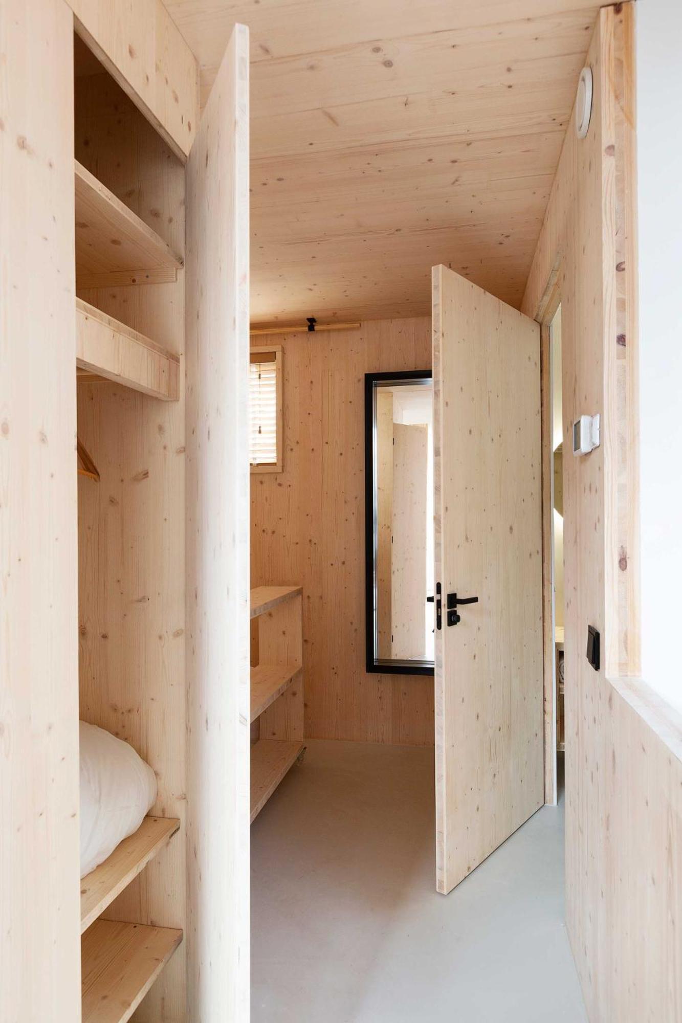 Wooden Wonders - A Unique Studio Experience In Amsterdam-noord Gasthof *